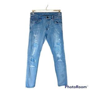 Men's Crysp Denim Light Wash Distressed Jeans